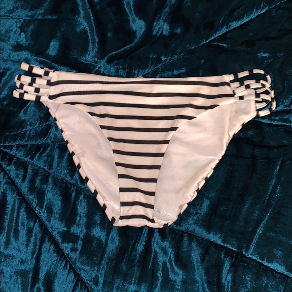 ONEILL striped bikini bottoms